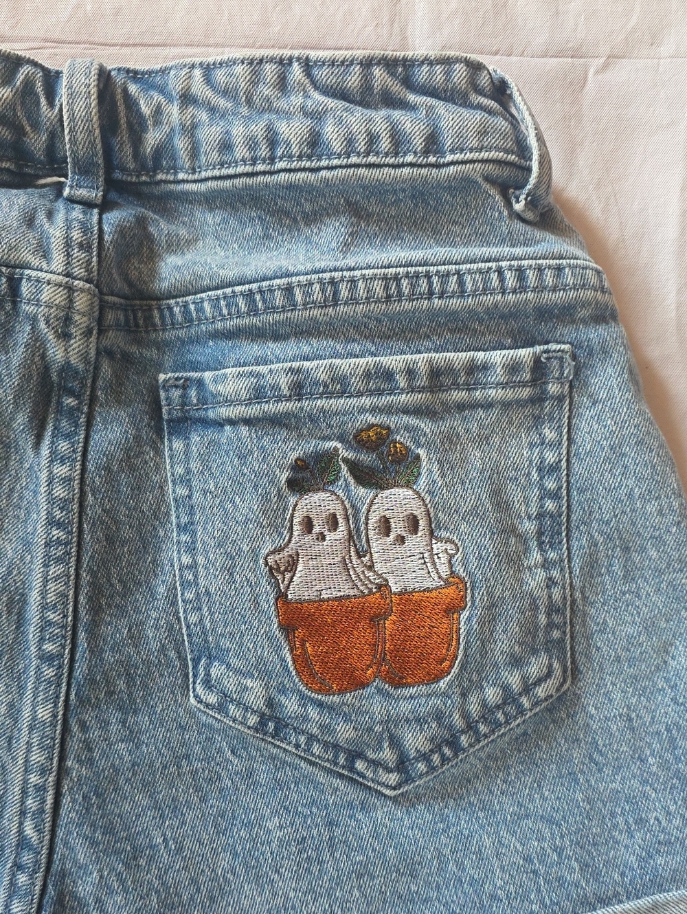 Hot Topic Thorn & Fable Ghost Sunflower Embroidered Denim Mom Shorts 5 - Picture 11 of 12